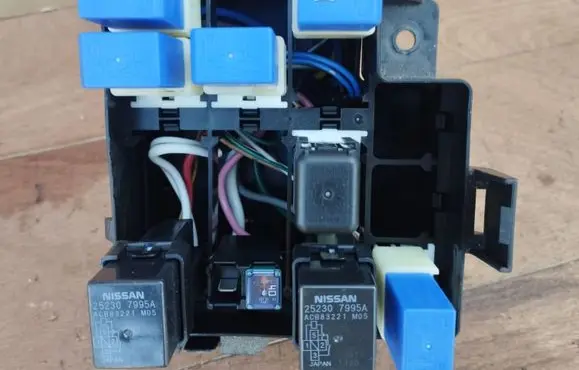 Infiniti EX Fuse module