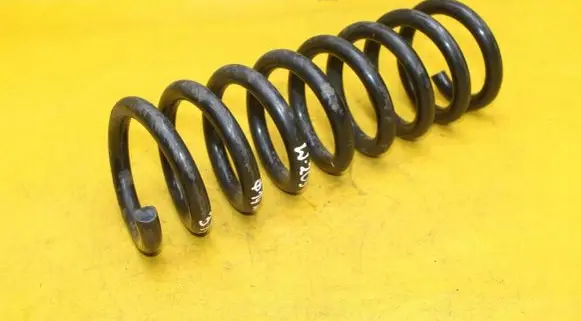 Mercedes-Benz C W203 Rear coil spring