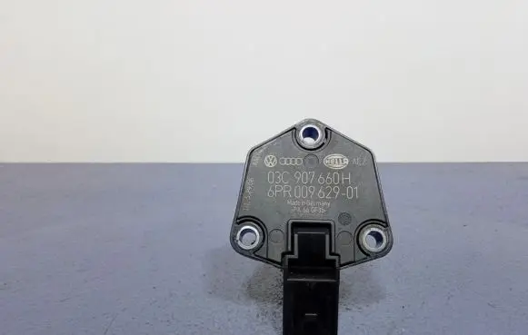 Audi A5 8T 8F Oil pressure sensor 03C907660H