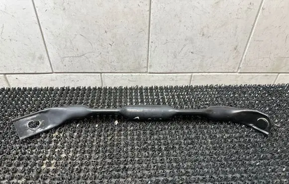 Radiator support slam panel bracket