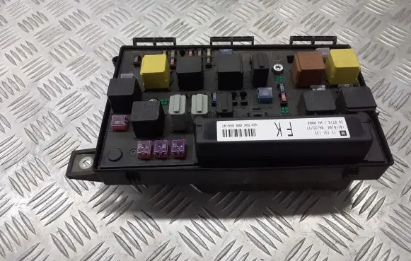 Opel Astra H High voltage junction box 13191133