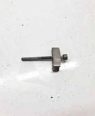 Mercedes-Benz ML W164 Fuel Injector clamp holder