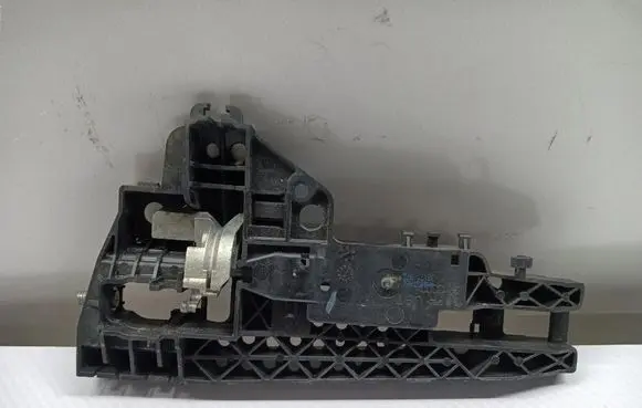 Audi A6 C7 Front door exterior handle/bracket 4H0837886