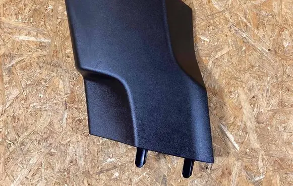 Porsche Taycan 9J1 (B) pillar trim (bottom) 9j1867239c 9j1867239c1e0