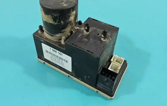 Audi A4 S4 B5 8D Central locking vacuum pump 8L0862257L IMPRK1568161