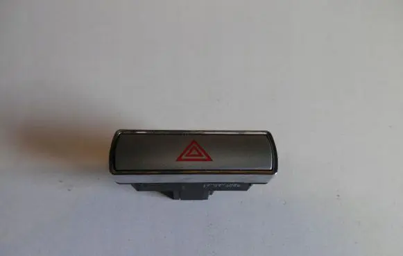 Ford Mondeo Mk III Hazard light switch 888mmmkjggv