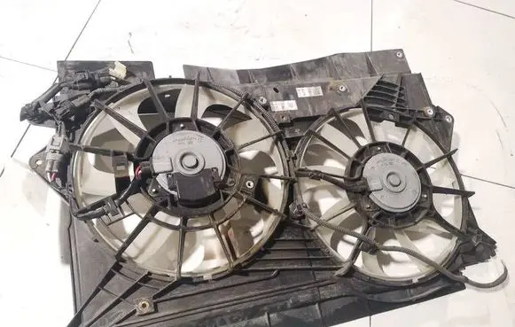 Toyota Avensis T270 Radiator cooling fan shroud MF4227503773