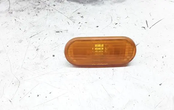 Volkswagen Golf IV Front fender indicator light 3B0949117B
