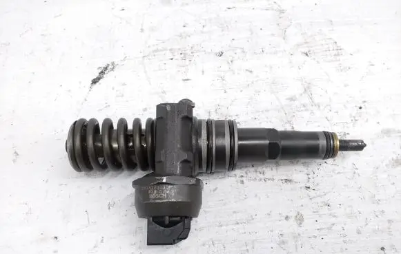 Volkswagen Caddy Fuel injector 038130073BR 0414720232