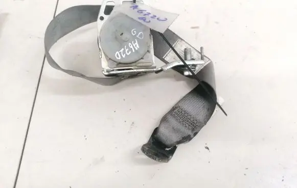 Hyundai Sonata Rear seatbelt