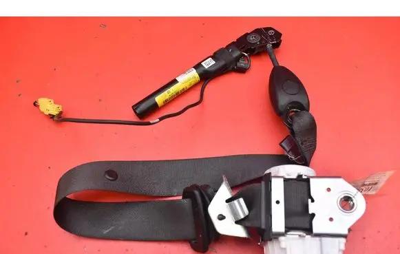 Opel Meriva A Front seatbelt 13305706