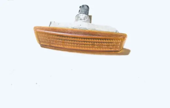 BMW 5 E39 Front fender indicator light 8360589 8360205