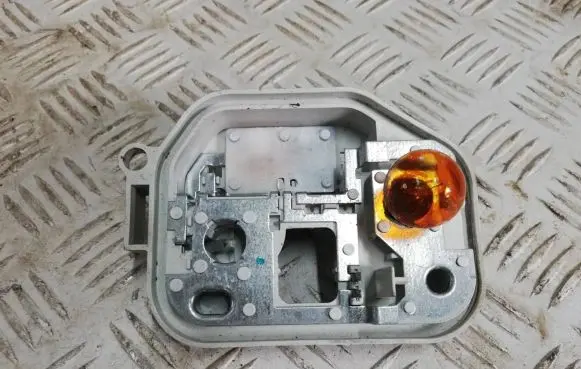 Peugeot 2008 I Tail light bulb cover holder