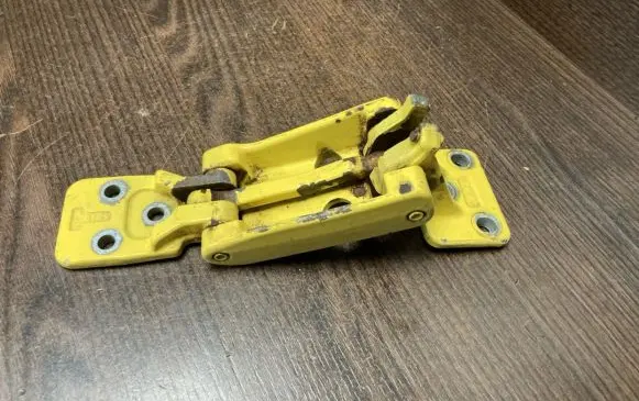 Volkswagen Crafter Loading door lower hinge 9067400237