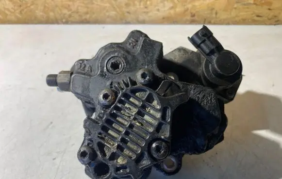 Honda CR-V Fuel injection high pressure pump