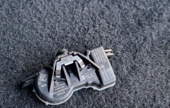 Nissan X-Trail T32 Tire pressure sensor A2C90115001 407004CB0A