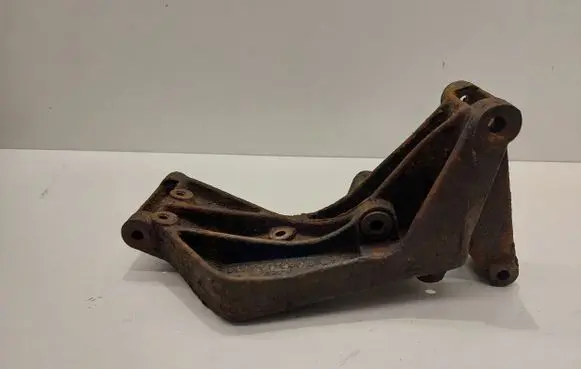 Volkswagen PASSAT B3 Generator/alternator bracket 051260885C