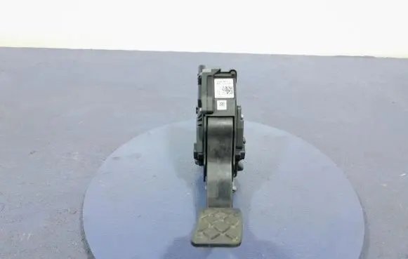 Audi Q7 4M Accelerator throttle pedal 4M1723523D