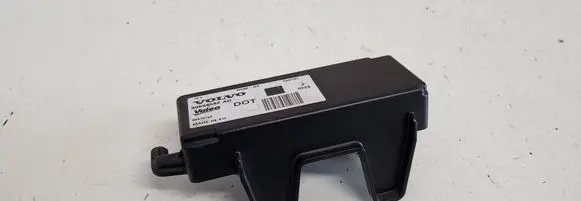 Volvo V70 Light module LCM 30698582AD 89900752