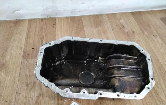 Volkswagen PASSAT B5.5 Oil sump 030103603K