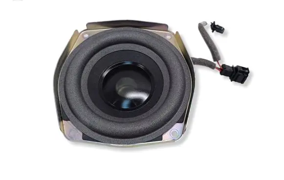 Audi Q7 4M Subwoofer speaker 3611110010