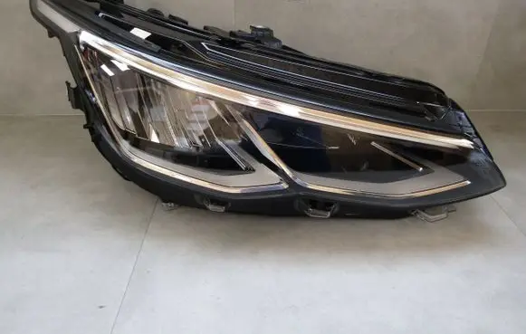 Volkswagen Golf VIII Headlight/headlamp 5H1941006 9001VX4AA 90150891
