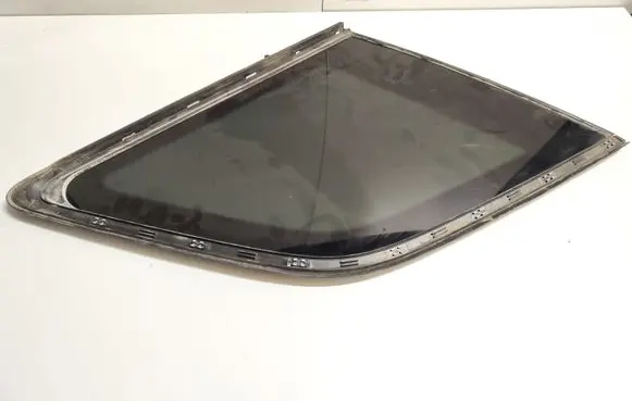 Audi Q7 4M Rear side window 4M0845297B