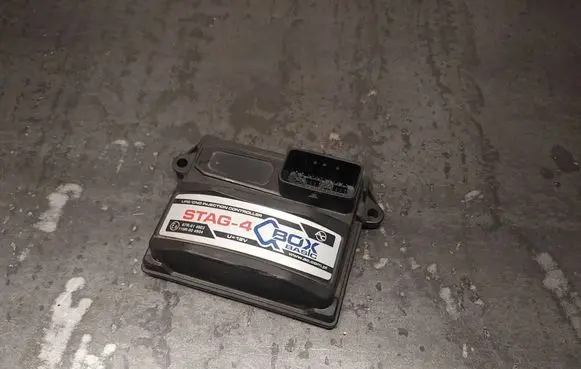 Volkswagen PASSAT B5 LP gas control unit module STAG-4