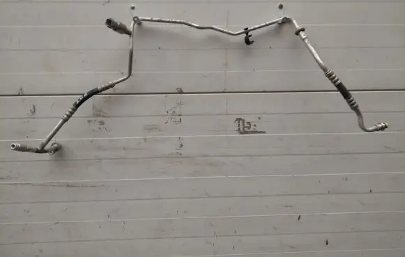 Ford Kuga I Air conditioning (A/C) pipe/hose