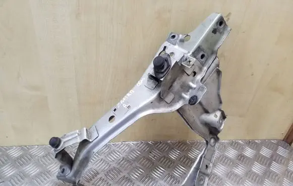 Radiator support slam panel bracket