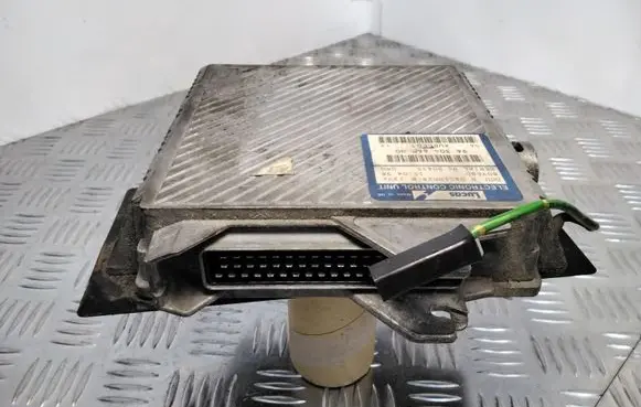 Peugeot 406 Engine control unit/module 9630466880 XUDLC01 80768D
