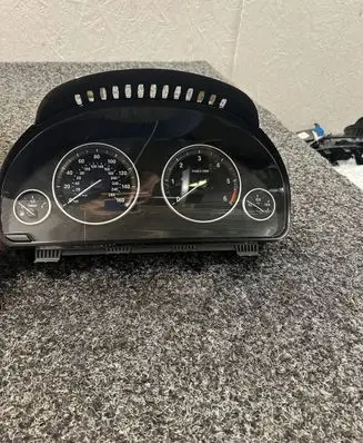 BMW X5 F15 Speedometer (instrument cluster) 9383489
