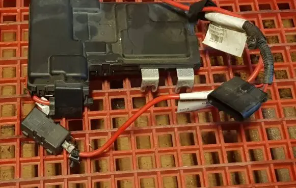 Volvo S60 Fuse box set 31337183 ST0PK067R 26082013