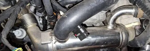 EGR valve cooler