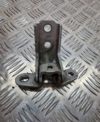KIA Sorento Front door upper hinge