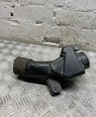 Honda CR-V Air intake duct part ATP153