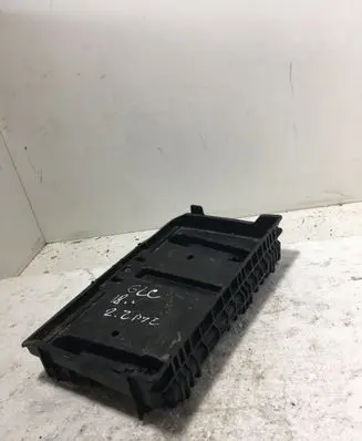 Battery tray