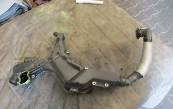 Audi Q7 4M Intake manifold 057129086Q