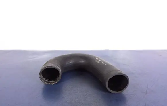 Volvo S40, V40 Air intake hose/pipe 30899060