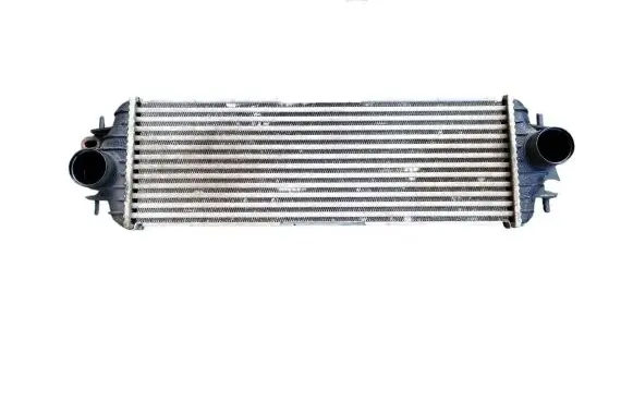 Opel Vivaro Intercooler radiator 7700312903 91166035