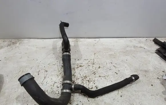 Mercedes-Benz SL R231 Engine coolant pipe/hose A2315014282