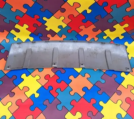 Land Rover Discovery 5 Front bumper splitter molding HY3217F011AA