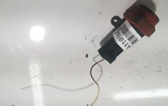 Renault Scenic I Fuel cut-off switch 7700414373