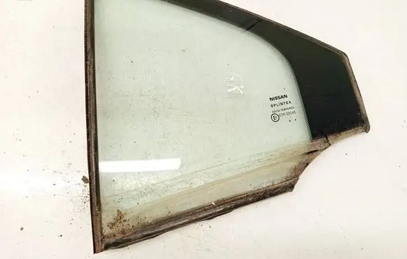 Nissan Primera Rear vent window glass 43R00048