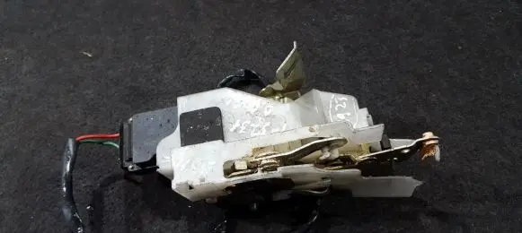 Mazda 323 F Rear door lock