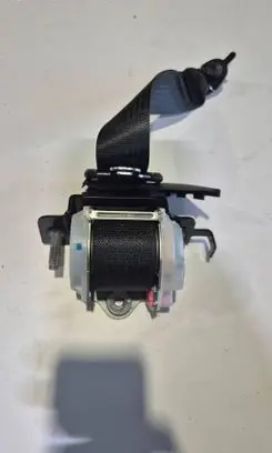 Ford Mustang VI Rear seatbelt