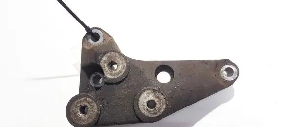 Opel Astra G Engine mounting bracket 90575142