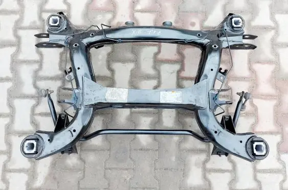 BMW X6 F16 Rear axle beam 6858954