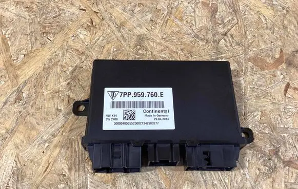 Porsche Cayenne (9Y0 9Y3) SAM control unit 95861876004 7pp959760e 95861876003