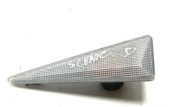 Renault Scenic II - Grand scenic II Front fender indicator light 8200027151E 0215000F